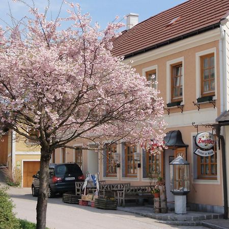 ホテル Gasthof Zur Kirche Kottes エクステリア 写真