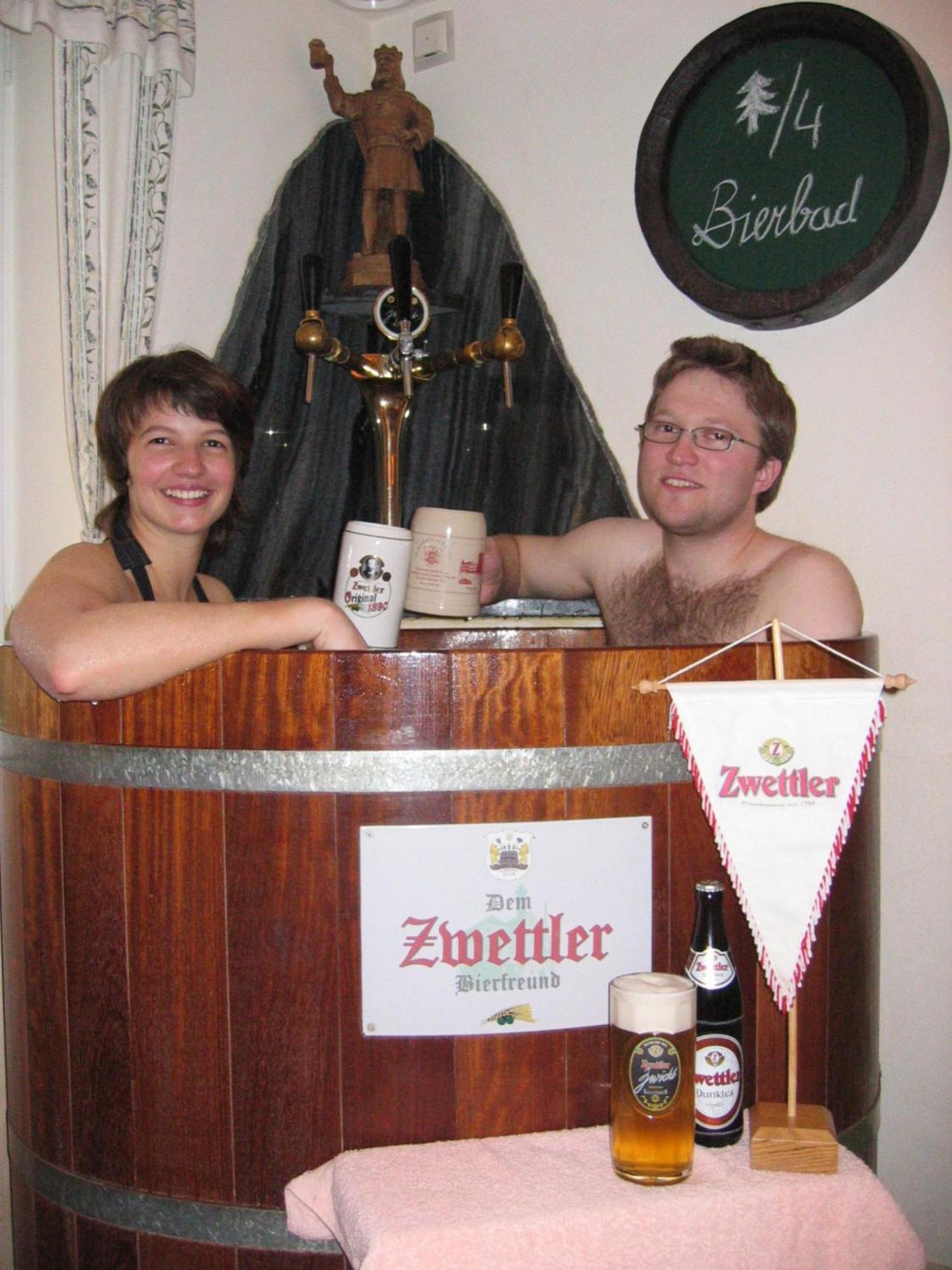 ホテル Gasthof Zur Kirche Kottes エクステリア 写真
